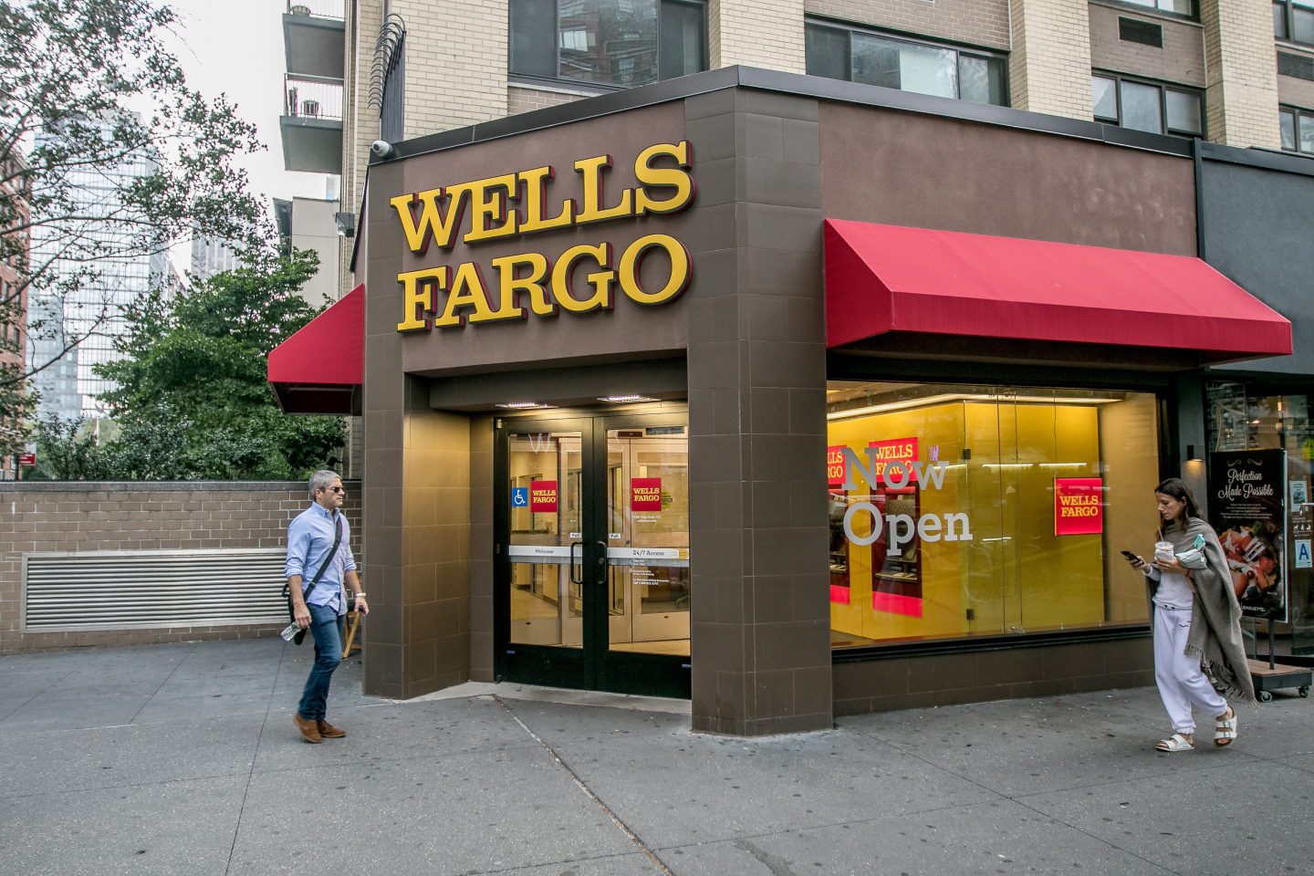 New York, September 28, 2016: A Wells Fargo retail location in Manhattan.